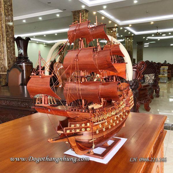 Mô hình thuyền buồm gỗ hương dài 60cm làm quà tặng đối tác, tân gia giá trị và ý nghĩa