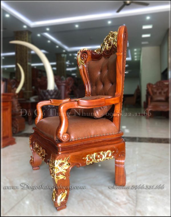 Báo giá ghế giám đốc bọc da nâu gỗ gõ đỏ được bọc da màu đỏ, đưởng làm bằng phương pháp thủ công của làng nghề Đồ Kỵ, Từ Sơn, Bắc Ninh
