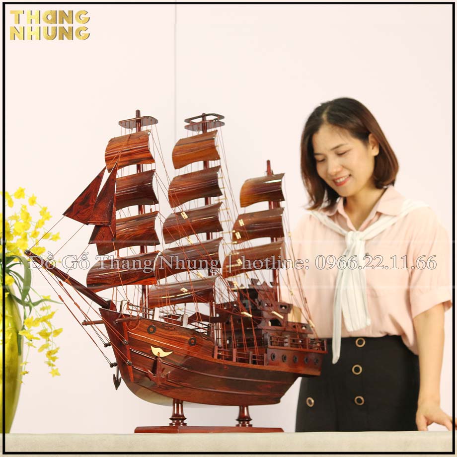 Thuyền Buồm Gỗ Mô Hình Tàu Đánh Cá Thái Lan được làm bằng chất liệu gỗ cẩm gia lai