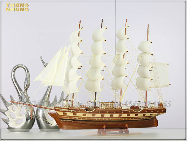 Thuyền gỗ tràm buồm vải phong thủy trang trí phòng làm việc mang lại ý nghãi phong thủy " tài lộc hanh thông và thịnh vượng"