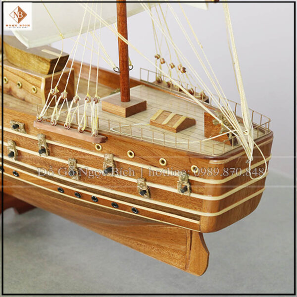 Mô hình thuyền France 2 gỗ trang trí - FV100 các chi tiết gắn trên thân thuyền đều là chất liệu đồng không han