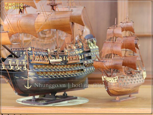 Mô hình thuyền buồm gỗ trắc đẹp với thân thuyền đươợc thiết kế vô cùng tỉ mỉ