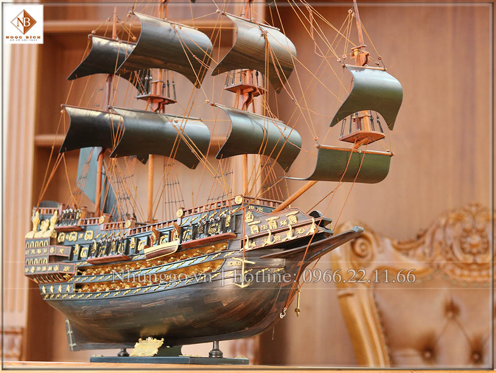 mô hình thuyền buồm phong thủy gỗ mun 