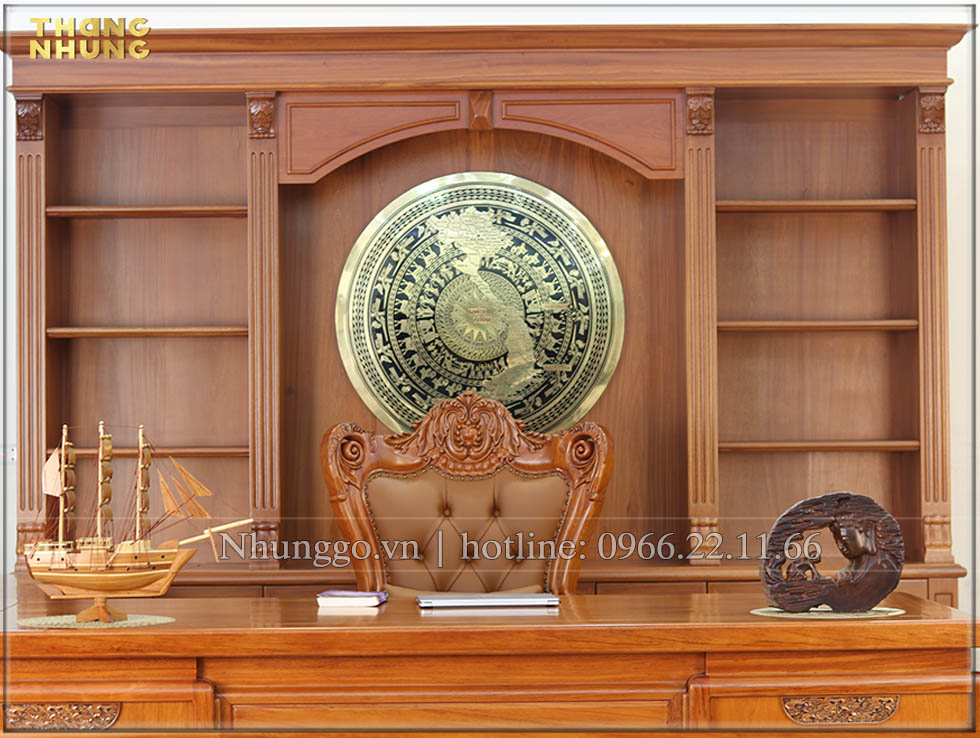 Quà tặng phong thủy thuyền Thái gỗ tự nhiên trưng bày phòng làm việc