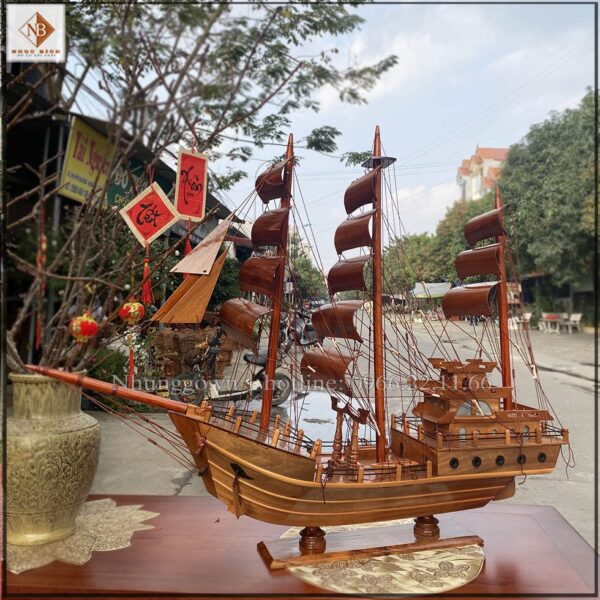 Mẫu thuyền buồm gỗ Thái Lan có thể tạo ra một không gian thư giãn và tiếp xúc gần gũi với thiên nhiên