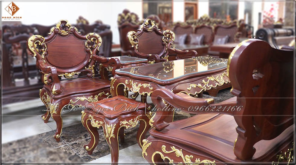 Bộ ghế được làm từ chất liệu gỗ hương nhập khẩu